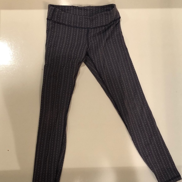 Ivivva leggings size 12 - Picture 2 of 3